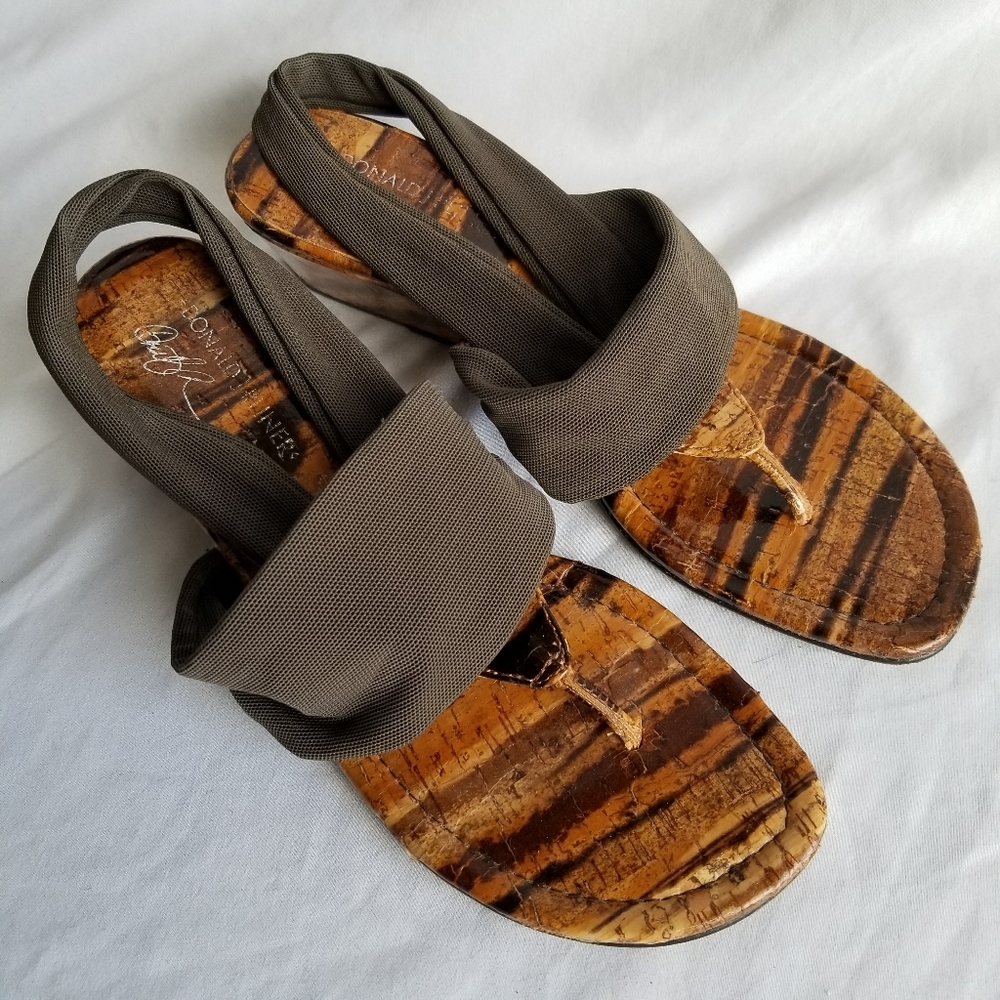 DONALD J PLINER Sandals fabric straps size 7.5